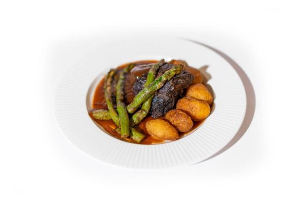 Obrăjori de Vită în Sos Demi-Glace
